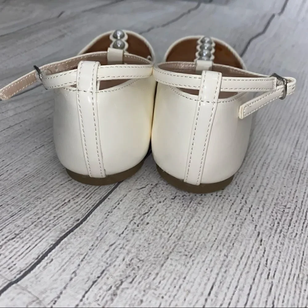 Childrens place patent leather shoe w/ankle bead strap & buckle close sz 11